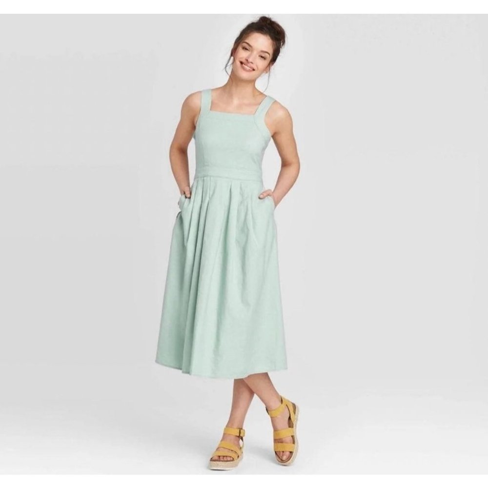 Mint Green Pleated Sleeveless Dress